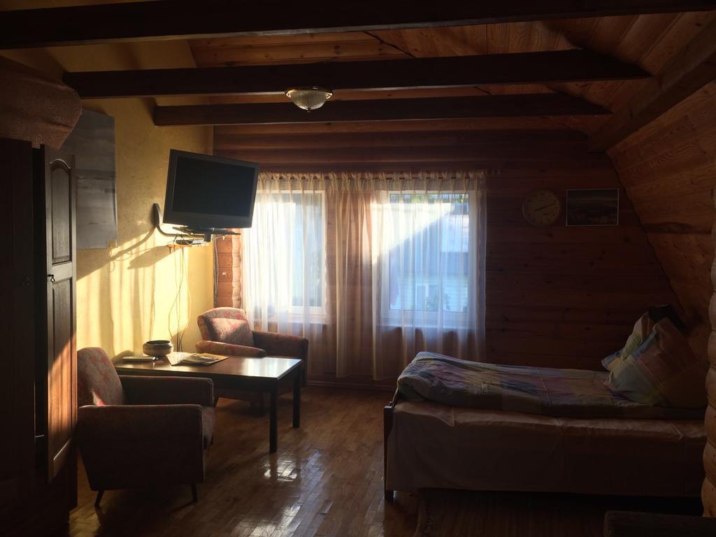 Viesu Nams Mezu 13 Hotell Ventspils Exteriör bild